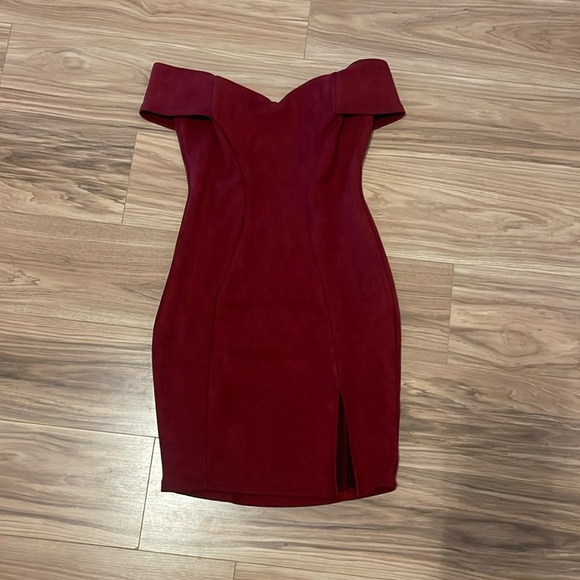 Red suede dress - Picture 1 of 3